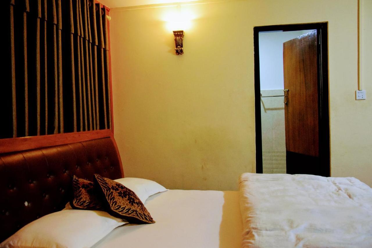 Hotel Siraaj Lalitpur Exterior photo